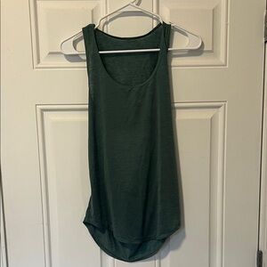 Lululemon workout tank